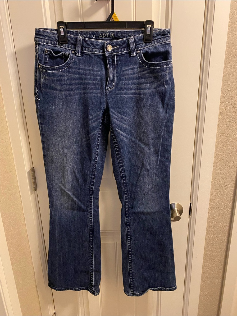 Apt 9 Jeans Size 10  Bootcut Leg Stretch Blue Denim Rhinestone Accents Boot Cut